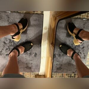 Sven Black Leather Clogs